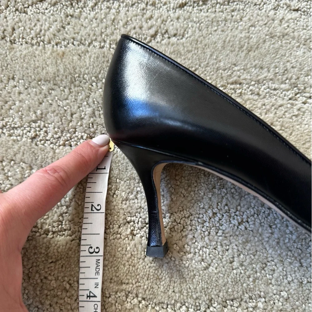 Manolo Blahnik Tuccio Autographed Black Pointy Toe Pumps 70mm Heel Sz IT 36.5